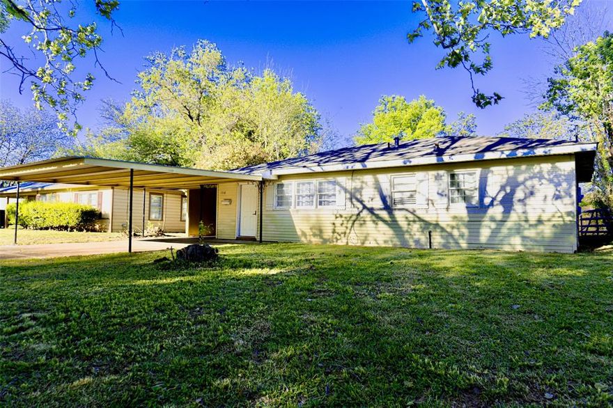 This charming 3-bedroom, 1-bath home in Bossier City has been fully updated with a new roof, new flooring, fresh paint, new light fixtures, and new HVAC ductwork. Located just minutes from I-20, Airline Drive, and E. Texas, this home offers easy access to major roads, restaurants, and shopping. A perfect blend of comfort and convenience! *Seller is Licensed Real Estate Agent.