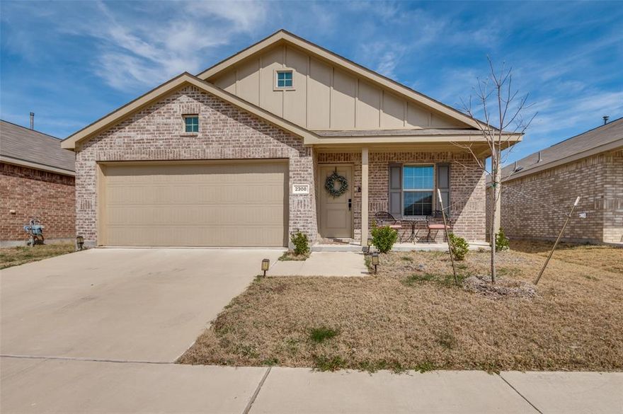 Are you looking for a starter home and ready to stop paying rent? This charming home offers numerous upgrades, including the removal of builder-grade faucets and light covers, replaced with updated fixtures throughout. Additional features include window blinds, ceiling fans, a fenced backyard, and a beautiful deck perfect for outdoor entertaining and cookouts. With its character, thoughtful improvements, and move-in ready appeal, this home is ready for its next family. Located in the growing and evolving city of Ennis, this property also presents a great investment opportunity. 
Camera are on property.