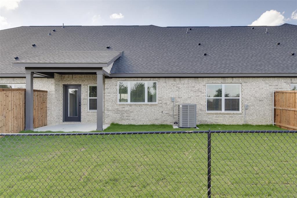 EDGEWOOD ESTS - Residential Lease