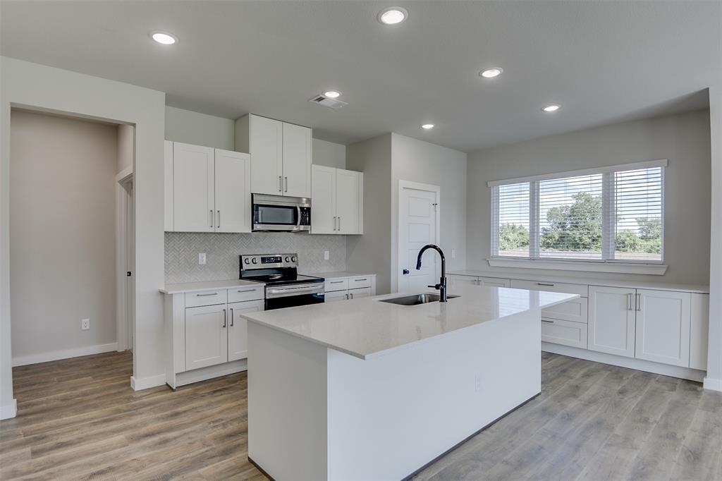 EDGEWOOD ESTS - Residential Lease