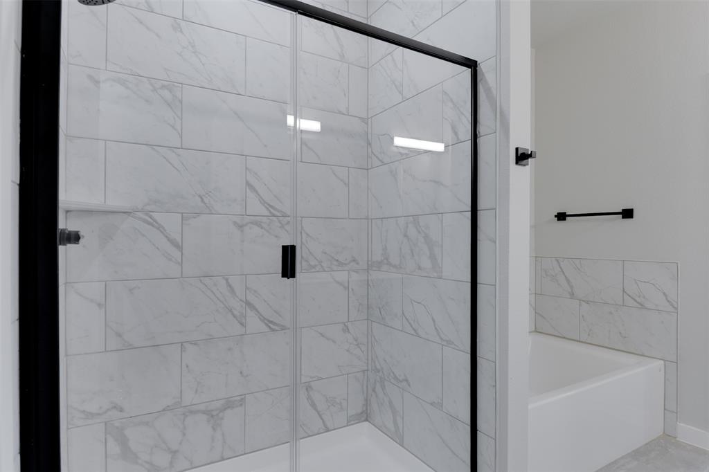 EDGEWOOD ESTS - Residential Lease