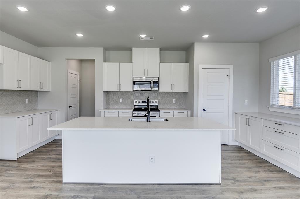 EDGEWOOD ESTS - Residential Lease