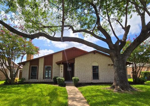 Photo of 553 Doral Place, Garland, TX 75043 (MLS # 21093117)