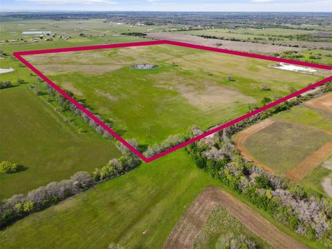 Photo of 5560 County Road 1202, Cleburne, TX 76031 (MLS # 21257368)
