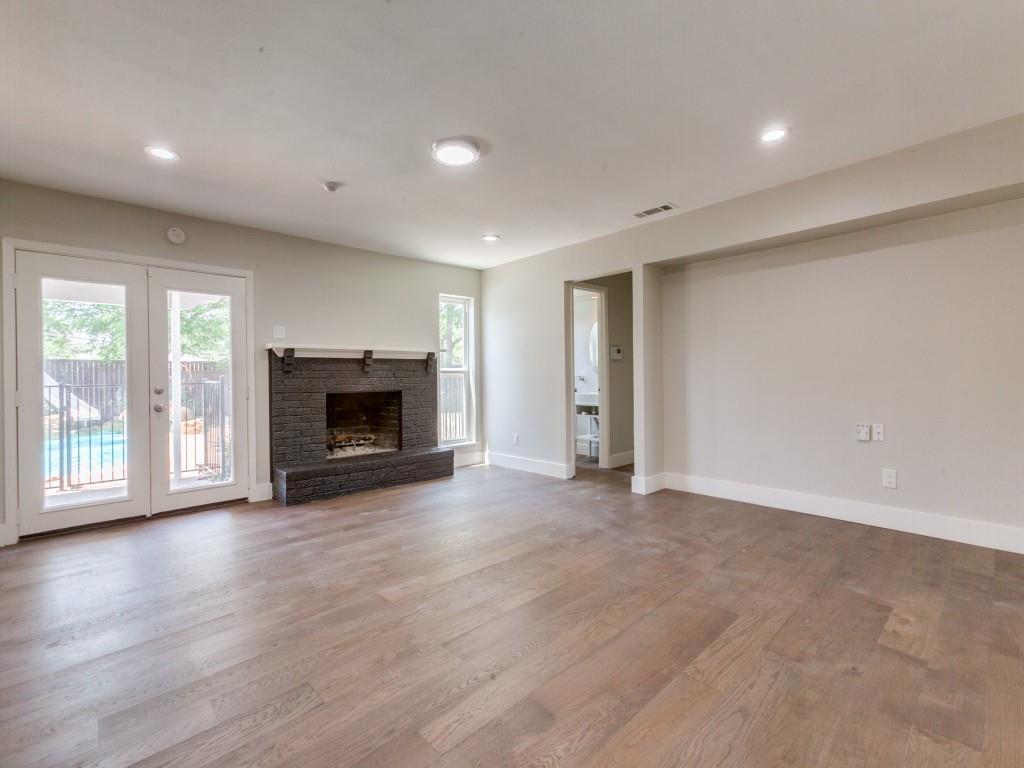1135 La Mesa Drive