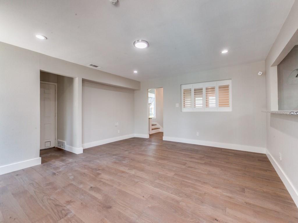 1135 La Mesa Drive