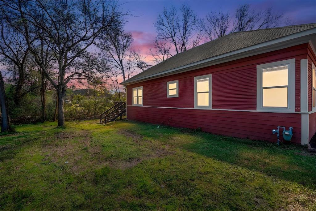 AB 425 J SLOAN 137 X 100 LOT AVG - Residential