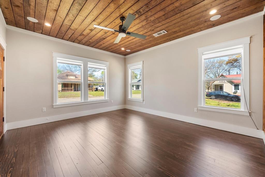 AB 425 J SLOAN 137 X 100 LOT AVG - Residential