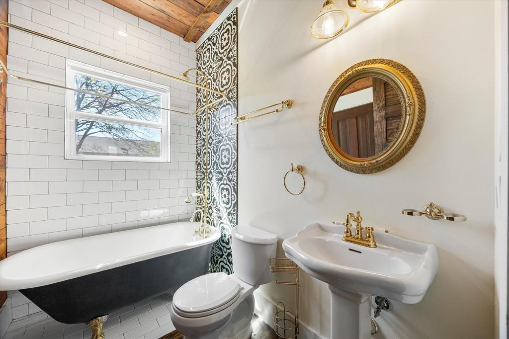 AB 425 J SLOAN 137 X 100 LOT AVG - Residential