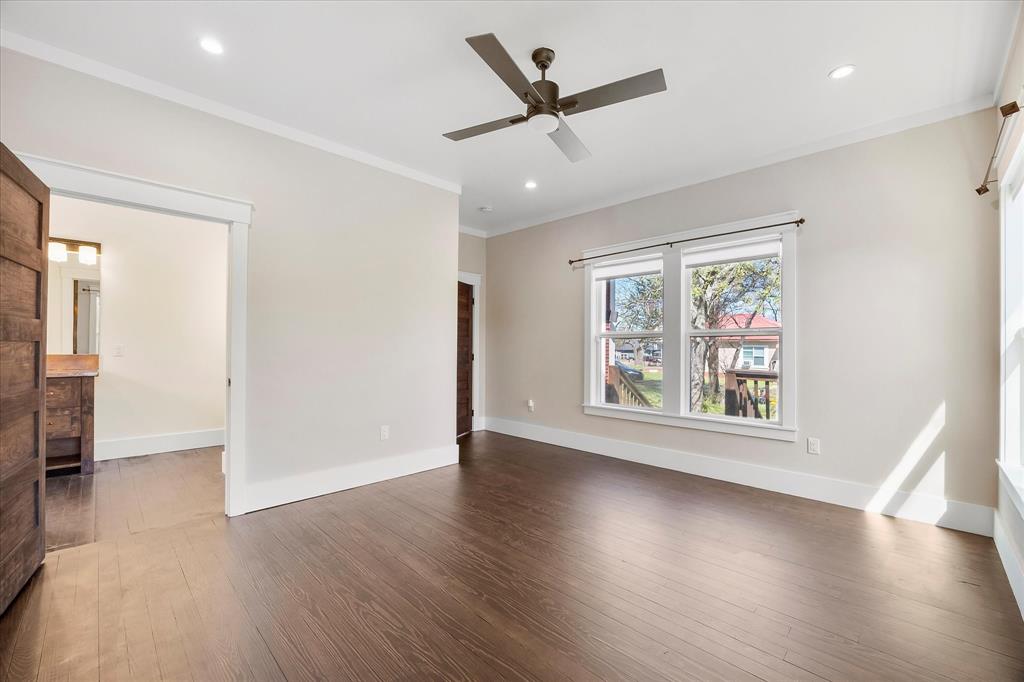 AB 425 J SLOAN 137 X 100 LOT AVG - Residential