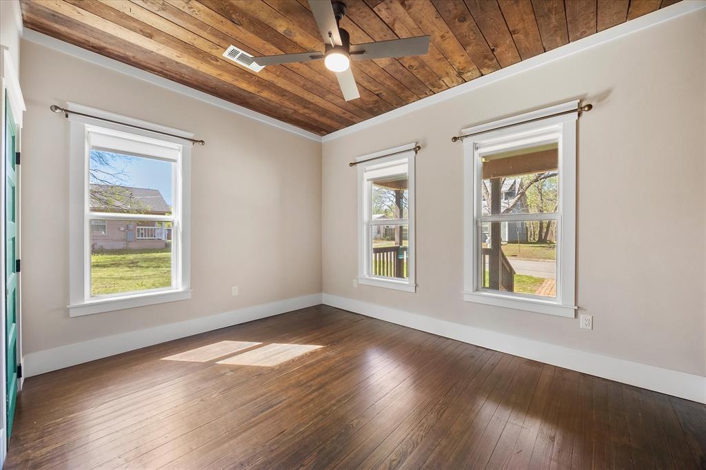 AB 425 J SLOAN 137 X 100 LOT AVG - Residential