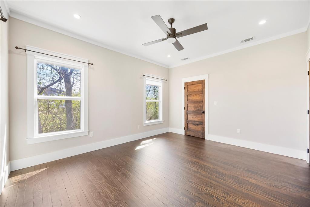 AB 425 J SLOAN 137 X 100 LOT AVG - Residential