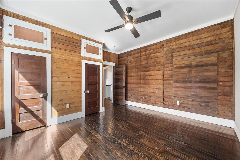 AB 425 J SLOAN 137 X 100 LOT AVG - Residential