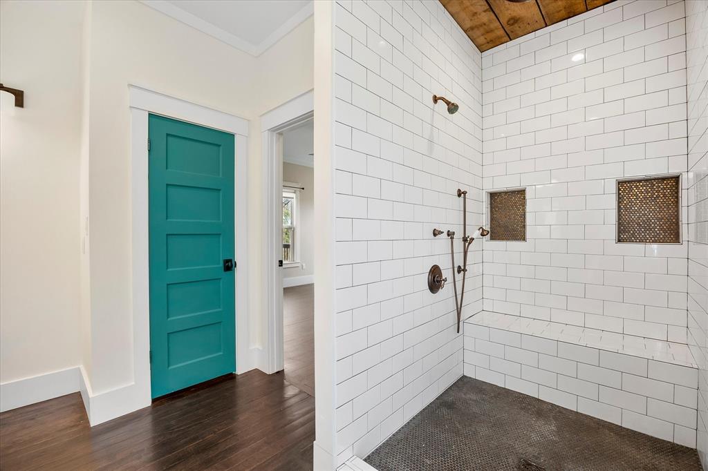 AB 425 J SLOAN 137 X 100 LOT AVG - Residential