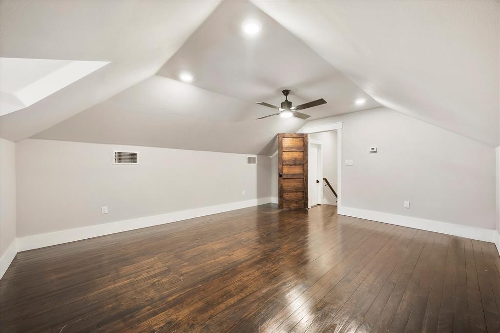 AB 425 J SLOAN 137 X 100 LOT AVG - Residential