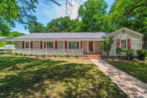 612 W Simmons Street Weatherford TX 76086