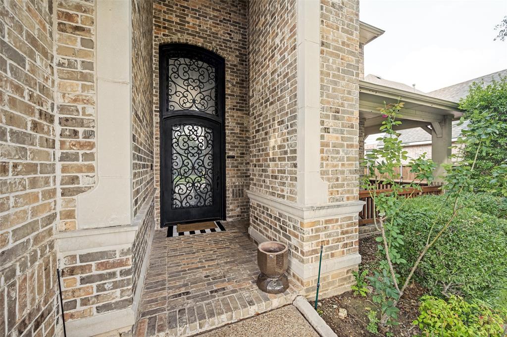 1700 Coyote Ridge