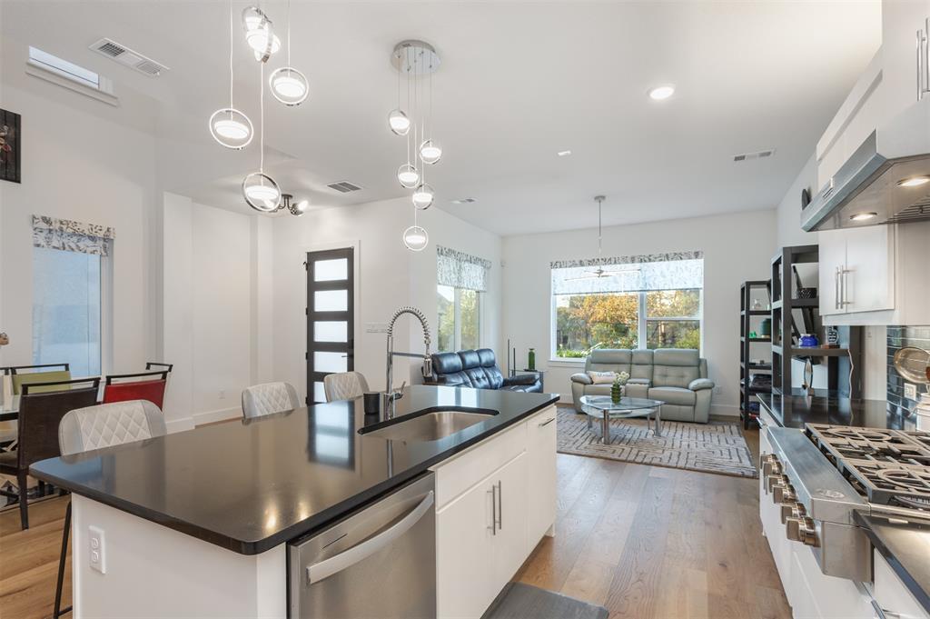 Danielle At Craig Ranch, The - Residential