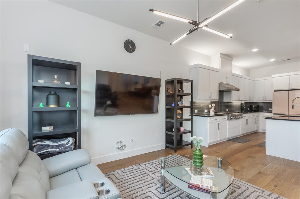 Danielle At Craig Ranch, The - Residential