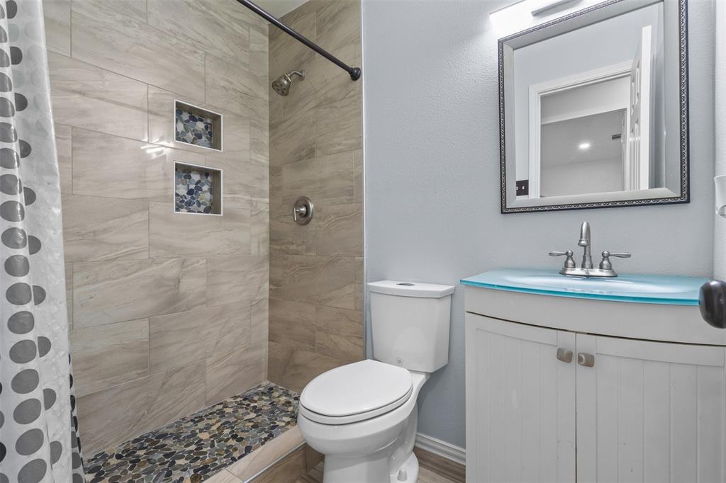 Williamsburg Square - Residential