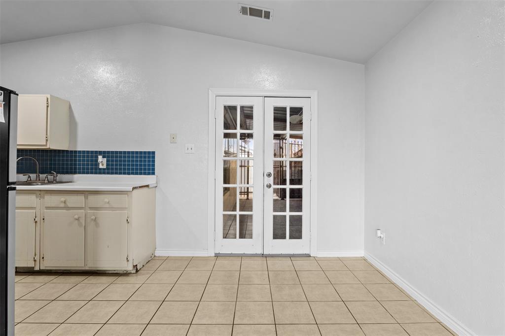 Williamsburg Square - Residential