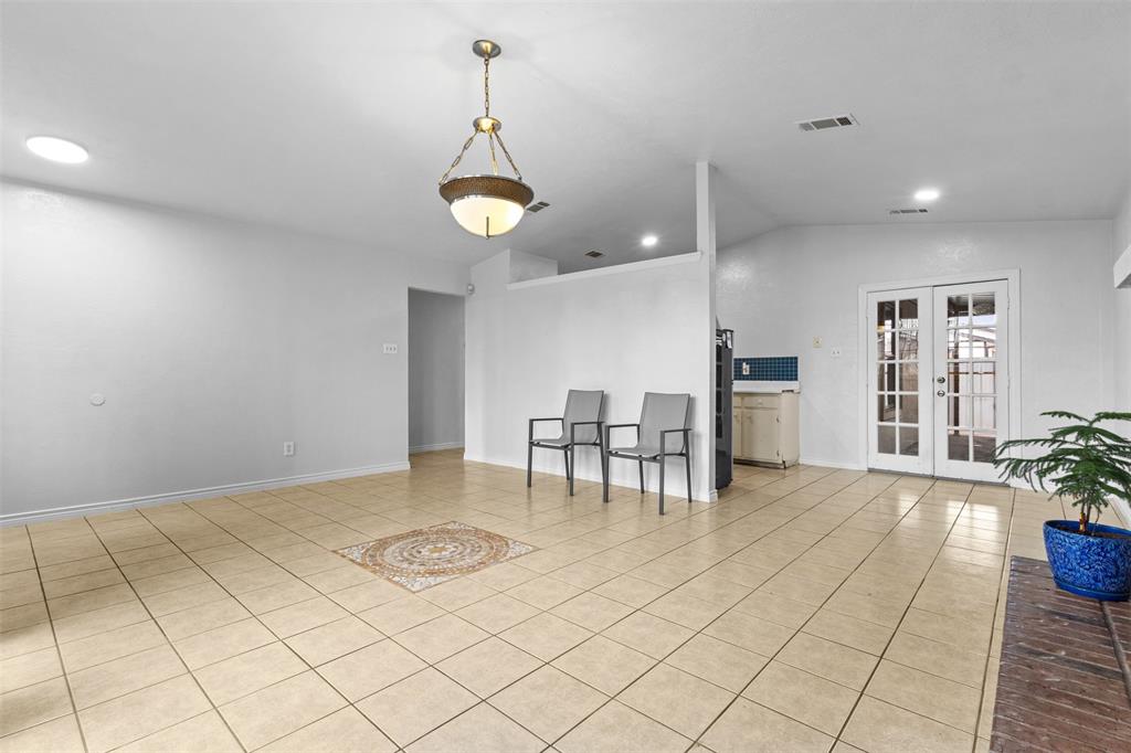 Williamsburg Square - Residential