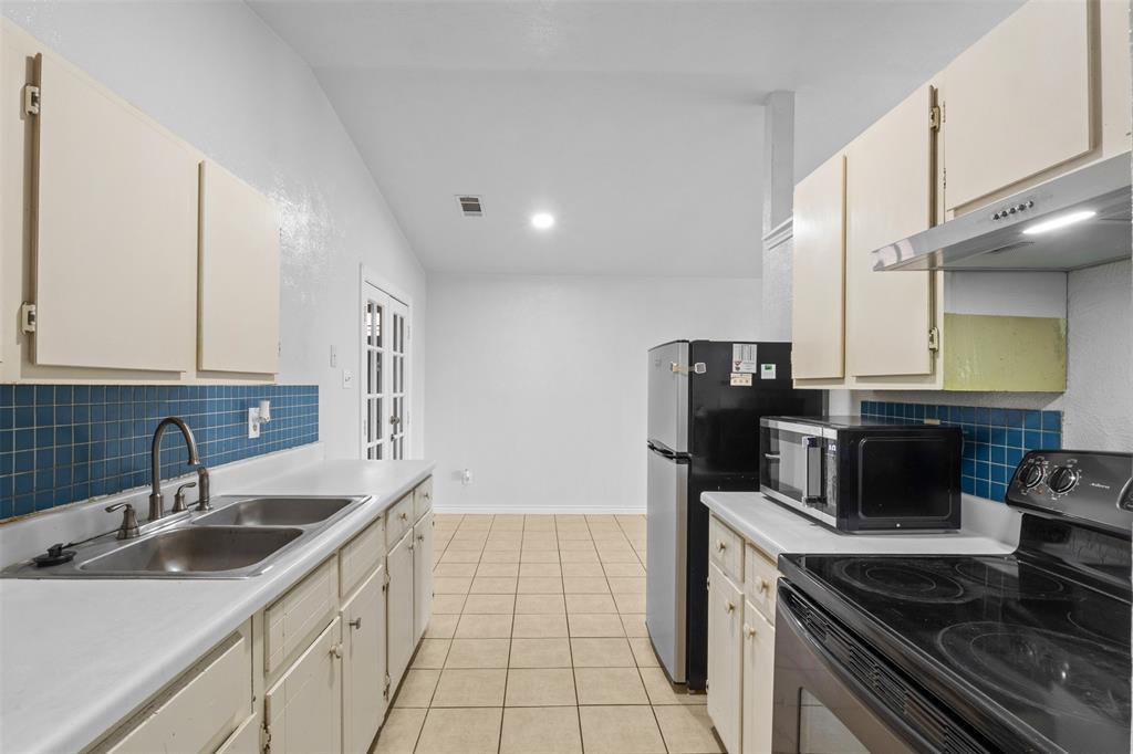 Williamsburg Square - Residential