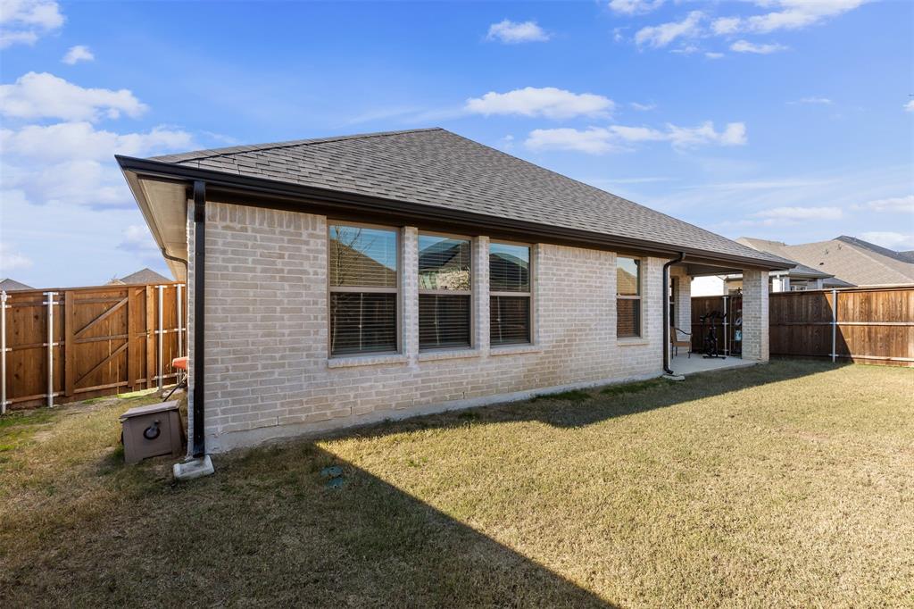 Waxahachie, Texas 75165, United States, 4 Bedrooms Bedrooms, ,2 BathroomsBathrooms,Residential,Pending,20478