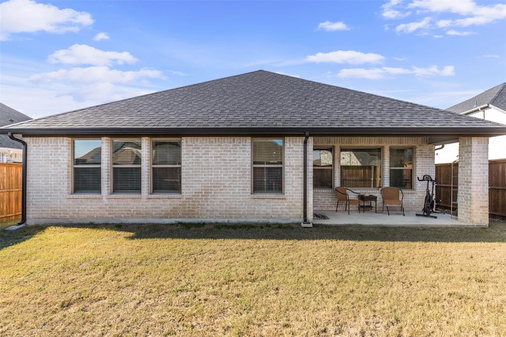 Waxahachie, Texas 75165, United States, 4 Bedrooms Bedrooms, ,2 BathroomsBathrooms,Residential,Pending,20478