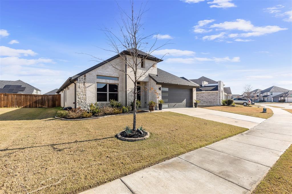 Waxahachie, Texas 75165, United States, 4 Bedrooms Bedrooms, ,2 BathroomsBathrooms,Residential,Pending,20478