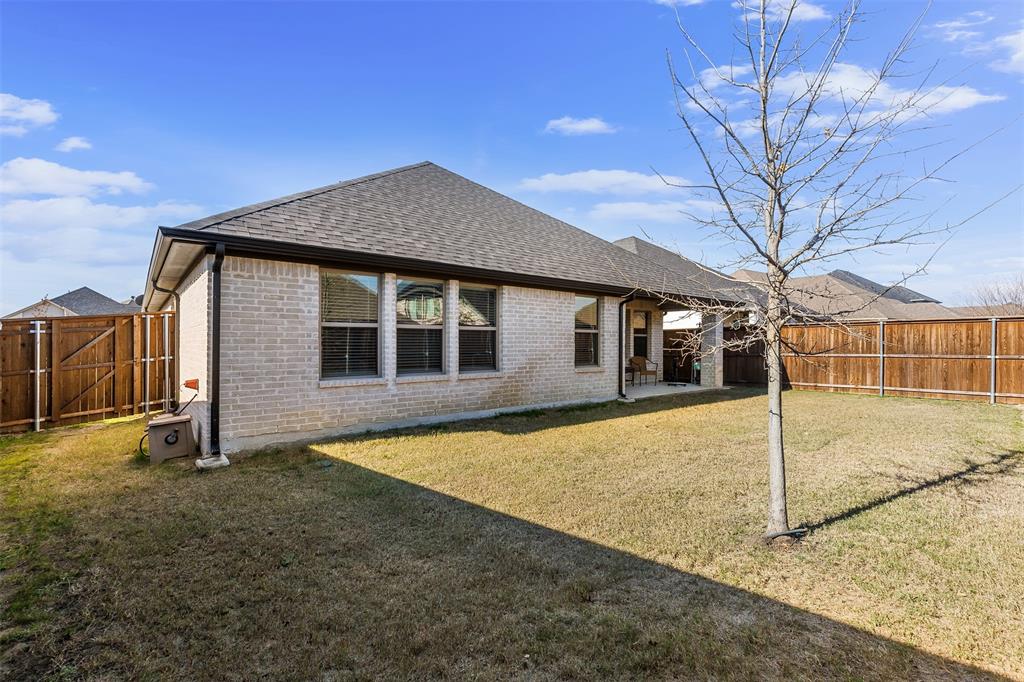 Waxahachie, Texas 75165, United States, 4 Bedrooms Bedrooms, ,2 BathroomsBathrooms,Residential,Pending,20478