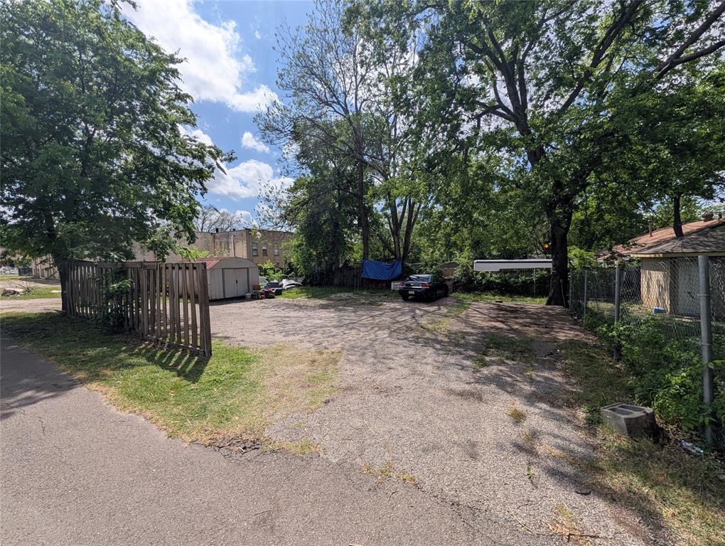 Blue Bonnet Lawn - Residential