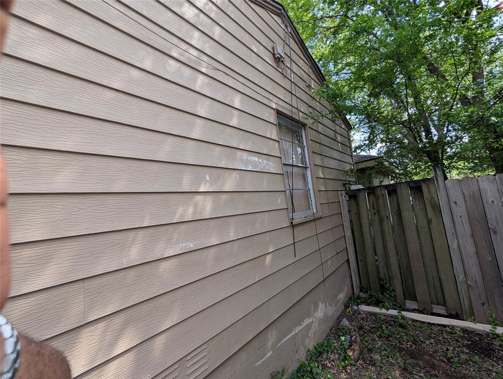 Blue Bonnet Lawn - Residential