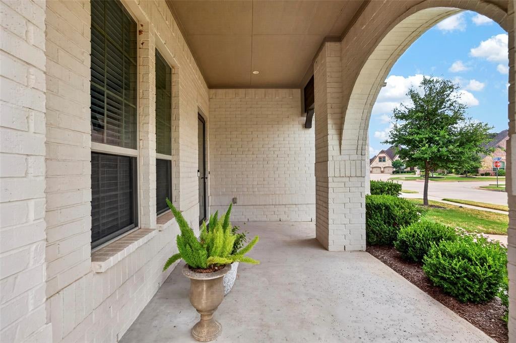 1320 Amsterdam Court