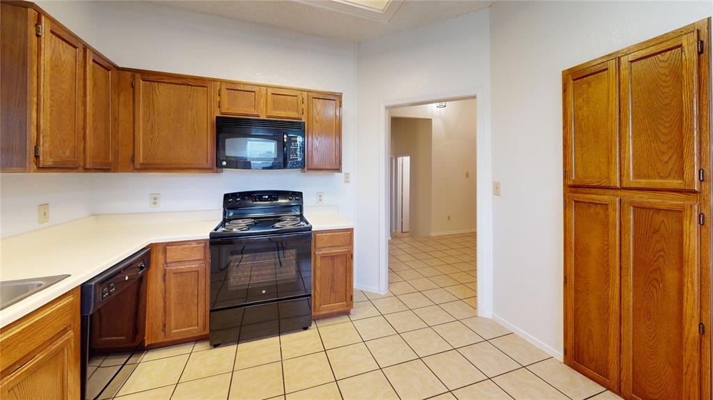 1842 Silverwood Lane