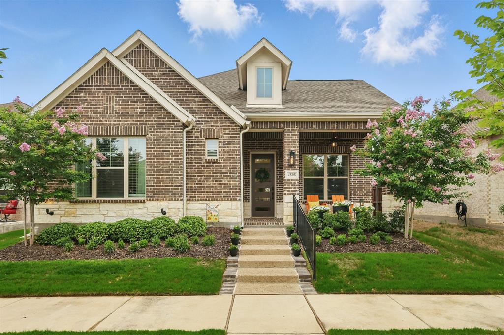 4808 Emerald Grove