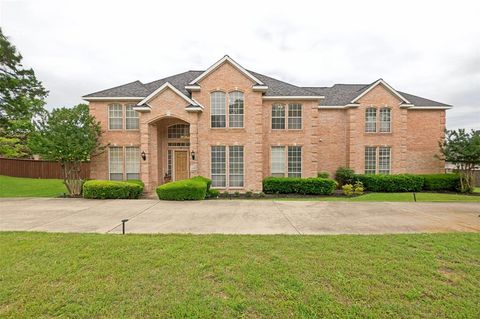 1119 Shallow Bend Drive DeSoto TX 75115