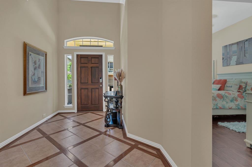 2215 Red Hawk Lane