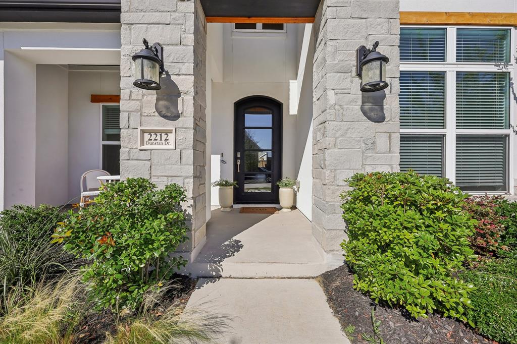 2212 Dunstan Drive