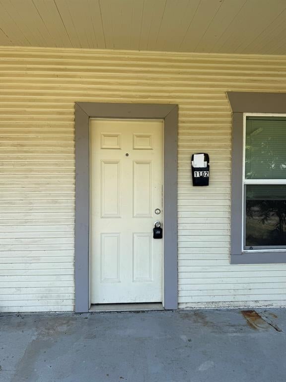 Photo of 1104 E Richmond AVE #1102, Fort Worth, TX 76104 (MLS # 21350719)