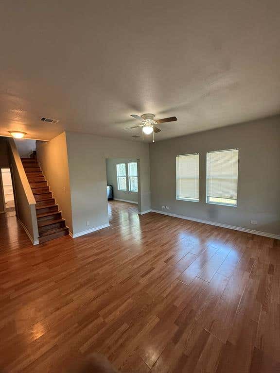 Photo of 1104 E Richmond AVE #1102, Fort Worth, TX 76104 (MLS # 21350719)