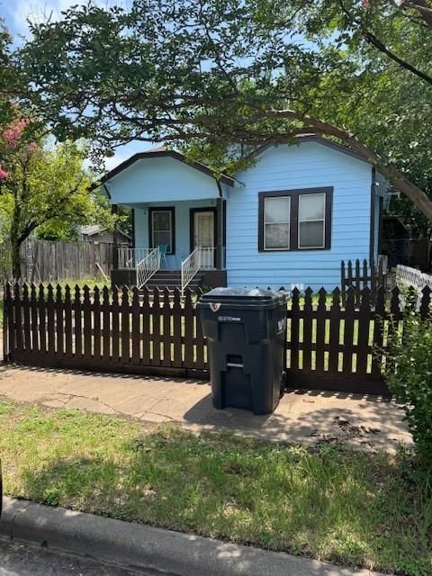 1806 Live Oak Avenue Waco TX 76708