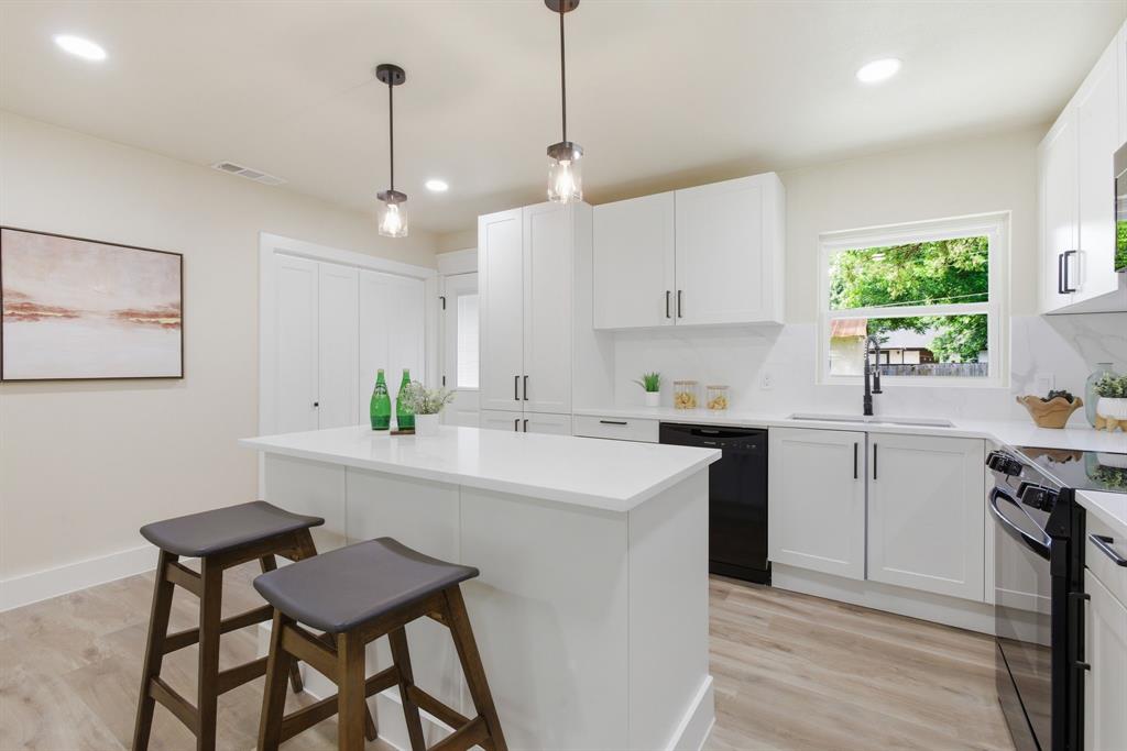 10203 Estacado Drive