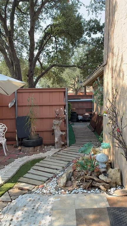 4227 Cuesta Drive AT