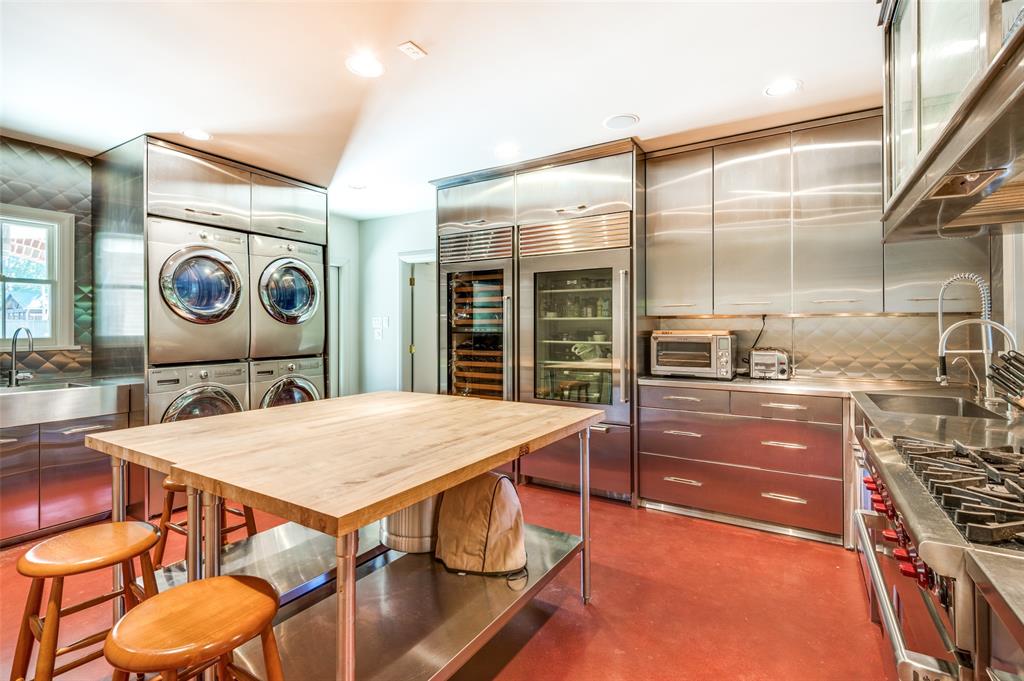 Uri Jones - Residential