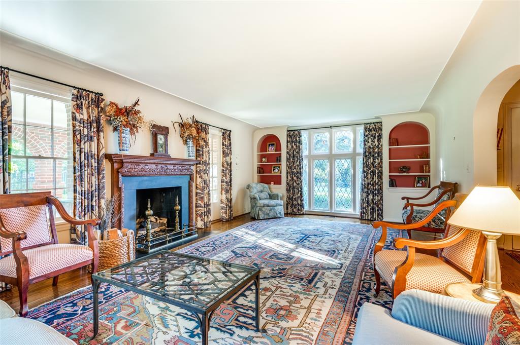 Uri Jones - Residential