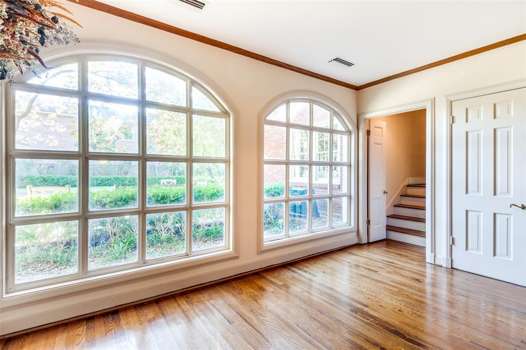 Uri Jones - Residential