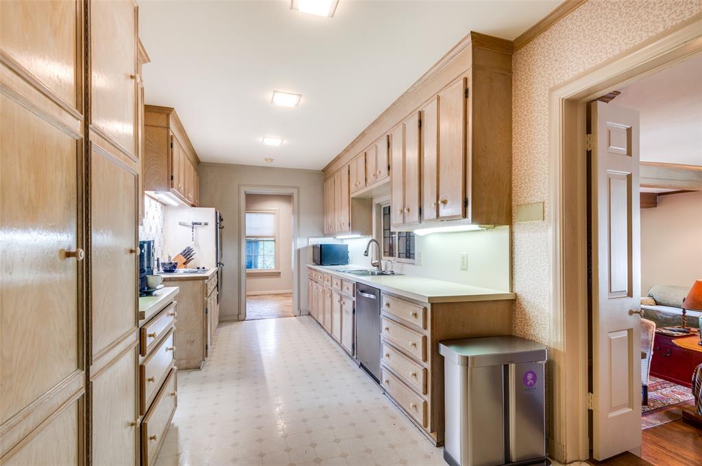 Uri Jones - Residential