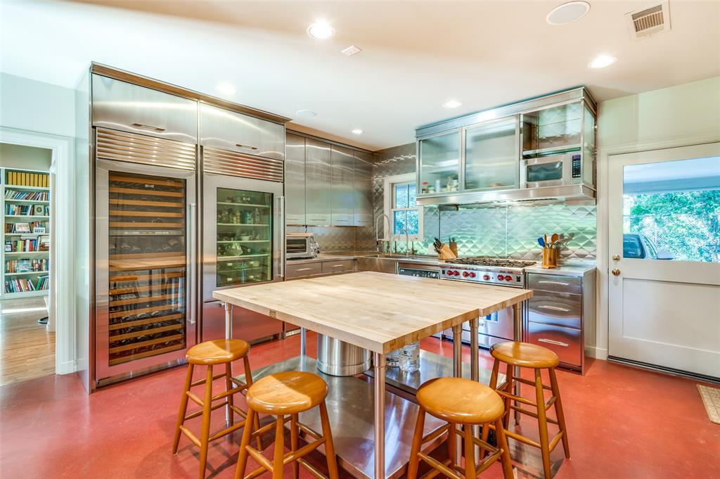 Uri Jones - Residential