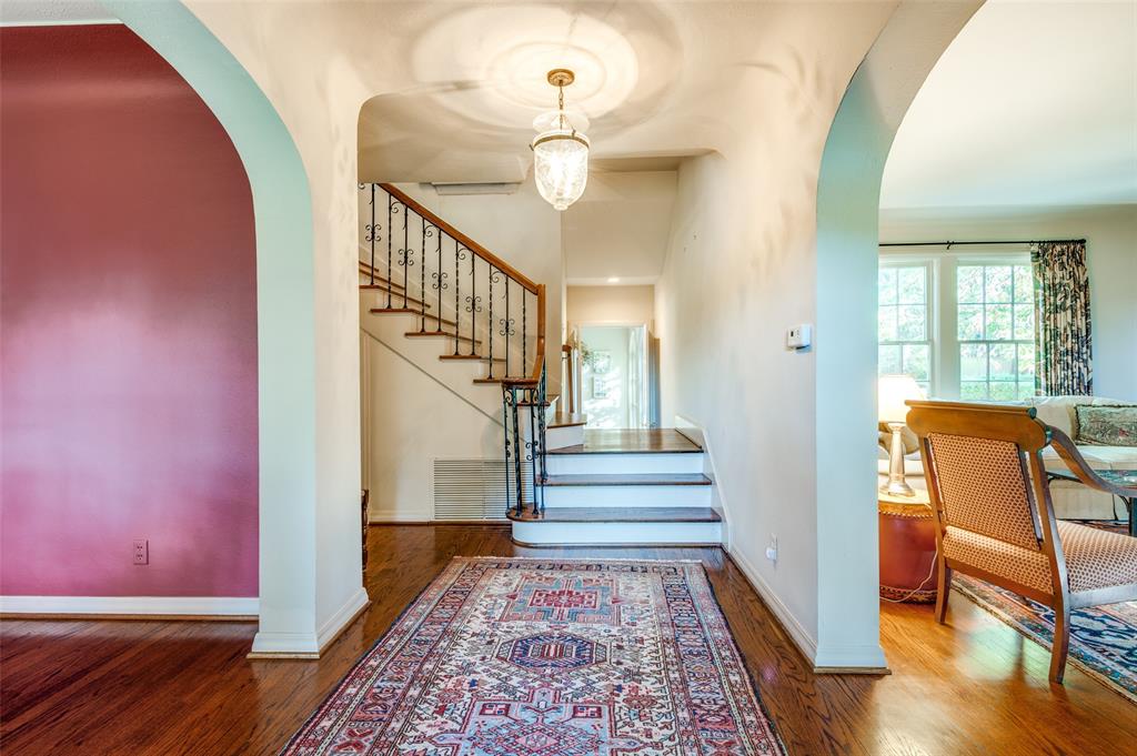 Uri Jones - Residential